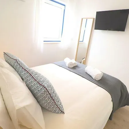 Casa Abacaxi - 1 Min To Beach Apartament